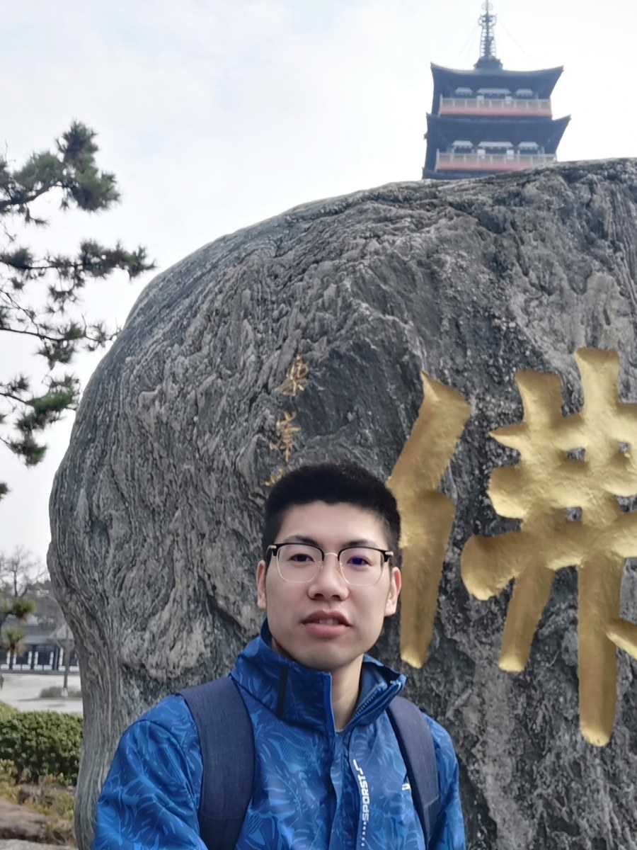王安平 · 生活照